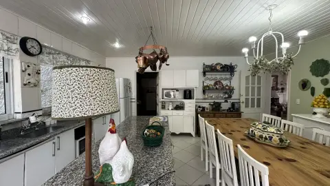 Casa Charmosa com Vista Deslumbrante para a Natureza